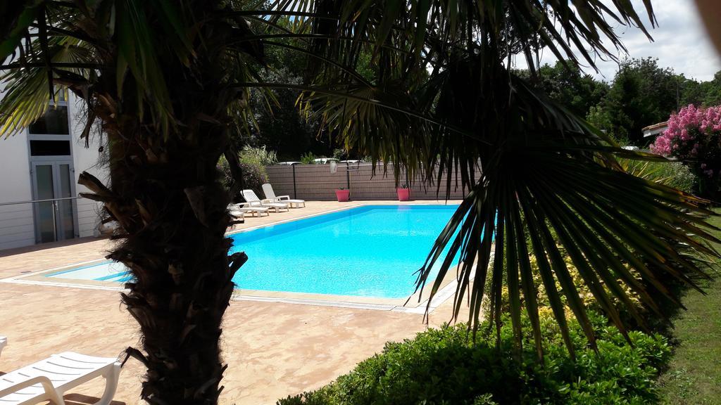 Agape Hotel Niort- Bessines Екстер'єр фото