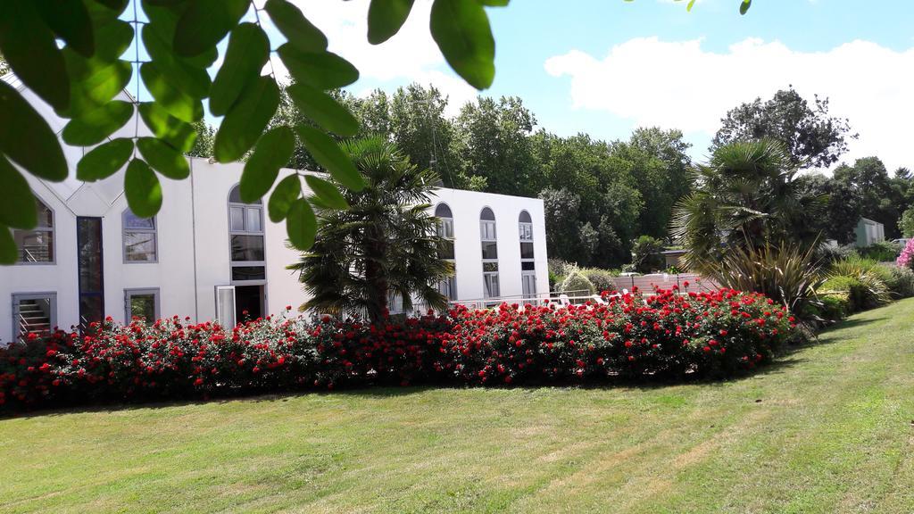 Agape Hotel Niort- Bessines Екстер'єр фото