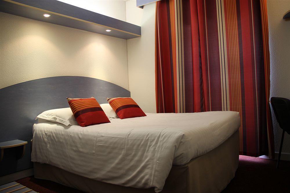 Agape Hotel Niort- Bessines Екстер'єр фото