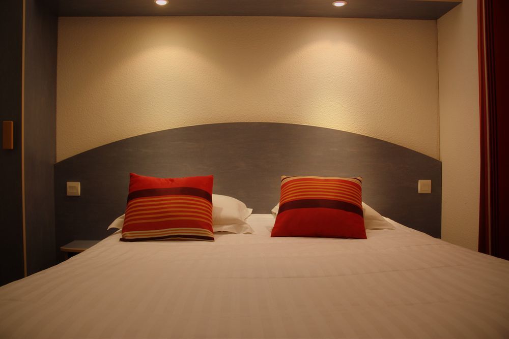 Agape Hotel Niort- Bessines Екстер'єр фото